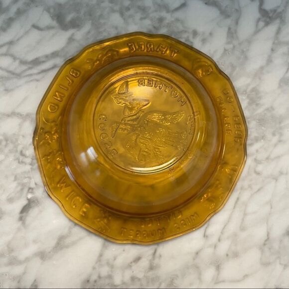 Tiara Glass Amber Mother Goose Nursery Rhyme Bowl - Picture 7 of 7